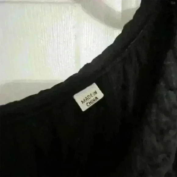 Max Studio Women's Black Bubble Short Sleeve Textured Blouse Size S - Picture 3 of 9